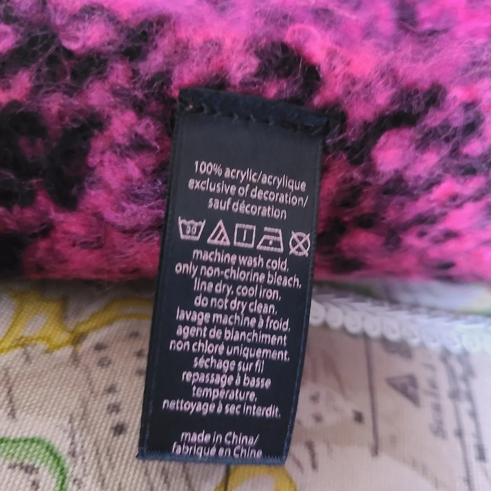 Victoria's Secret Hot Pink Black Buffalo Plaid Soft Knit Fringe Scarf Embroidery